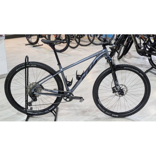 BICICLETA MYROON ELITE